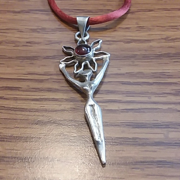 🐝Silver* Sun and lady pendant with cord chain - Picture 2 of 4